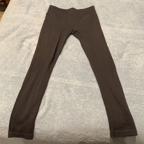 8 pairs of leggings. Small - Picture 13 of 16